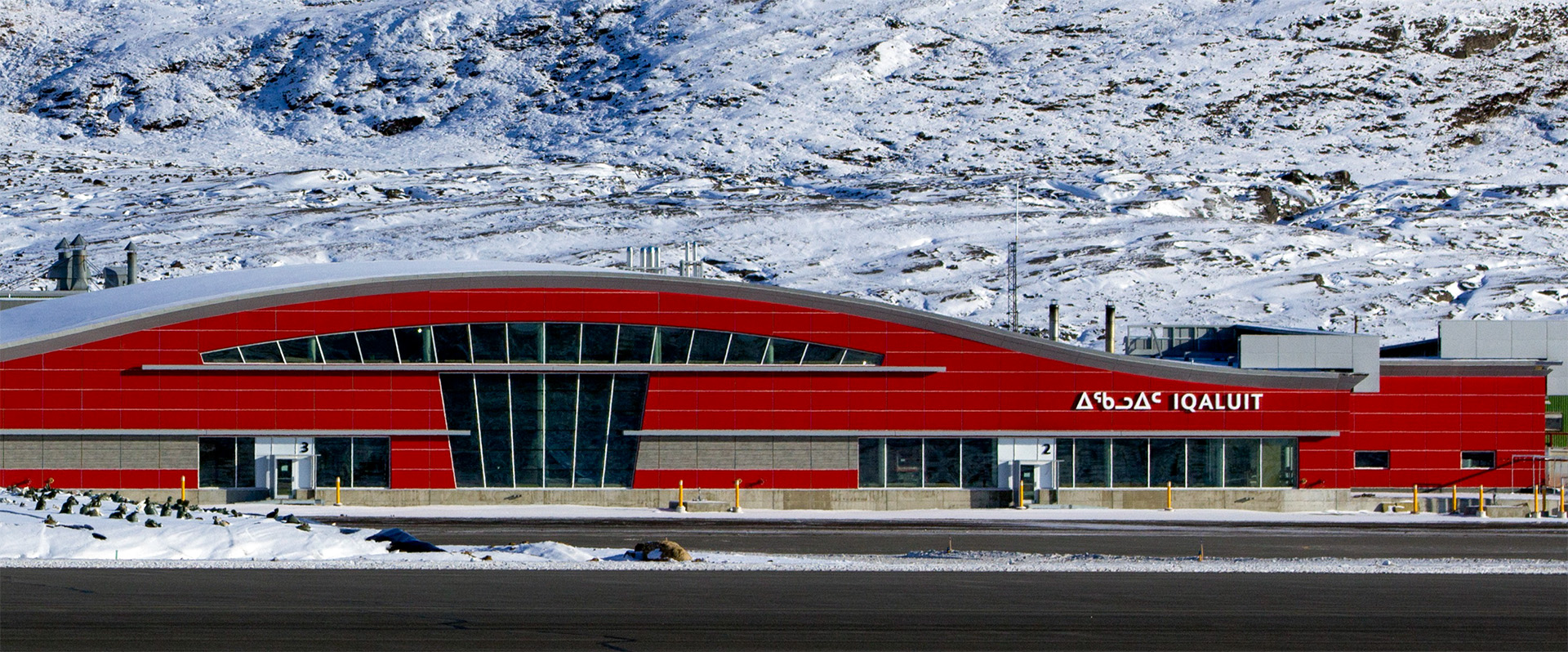 Photo of the Iqaluit International airport from the airside